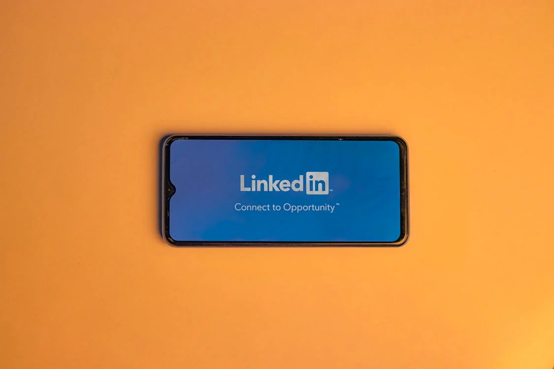 LinkedIn-العلامات التجارية-الشخصية-استراتيجيات النجاح المهني