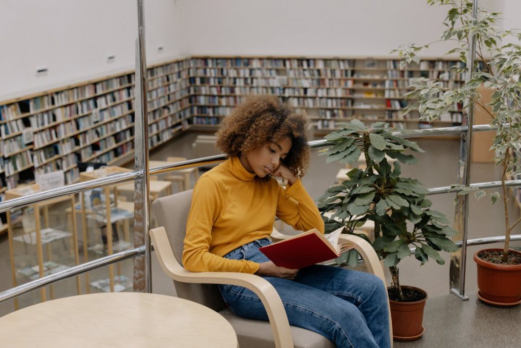 meisje-vraagt-zich-af-of-het-de-waard-is-een-masterdiploma-te-volgen